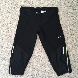 Nike Running Legging Pants Spandex Capri Pockets
